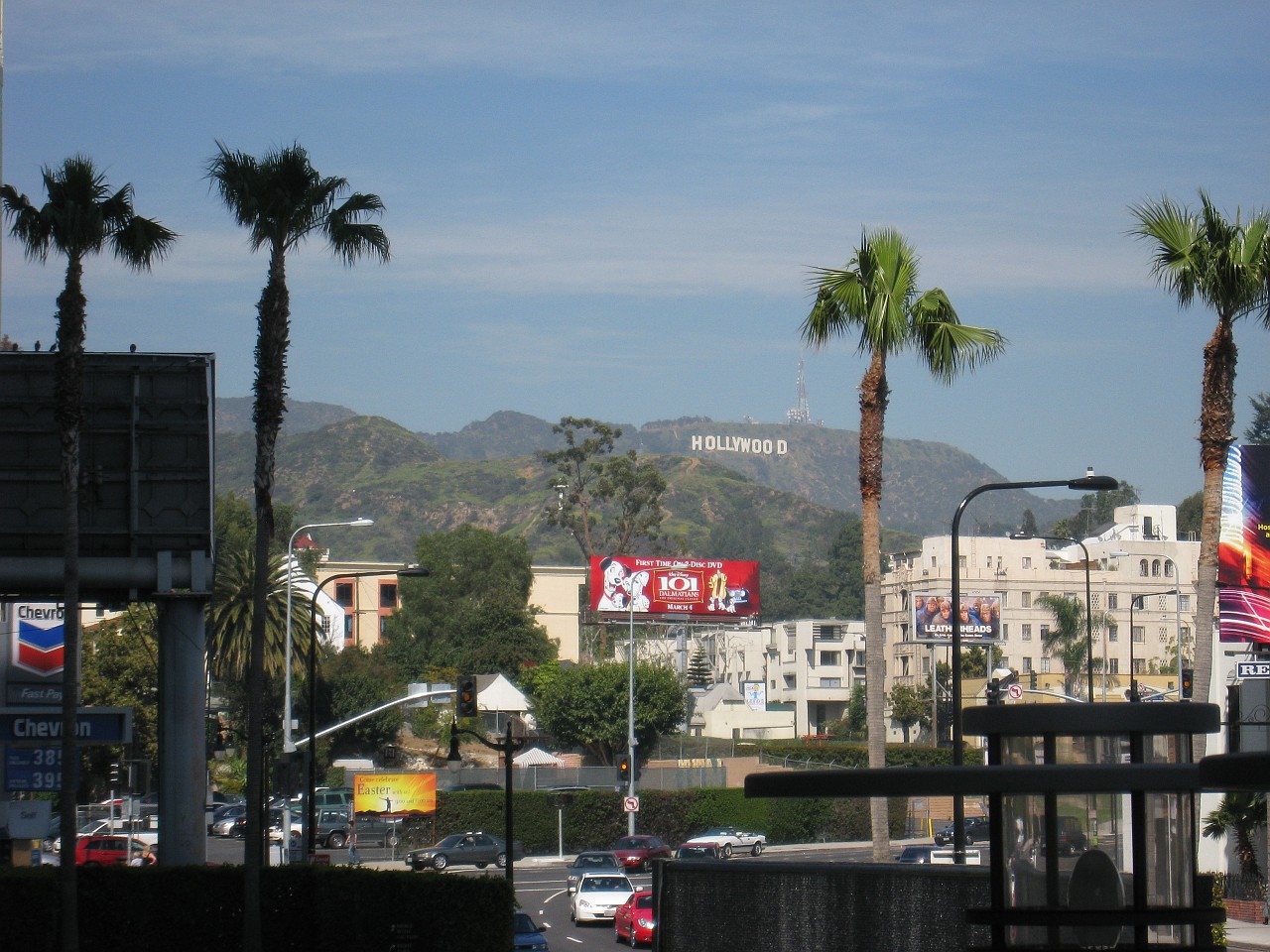 1346 California 2008-03 LA Scene.jpg - A visit to the Los Angeles California area in March of 2008. Activities ranged from Monets at the Getty, street hawkers at Venice Beach, movie look-alikes at Grauman's Chinese Theatre, to the Mission at San Juan Capistrano.